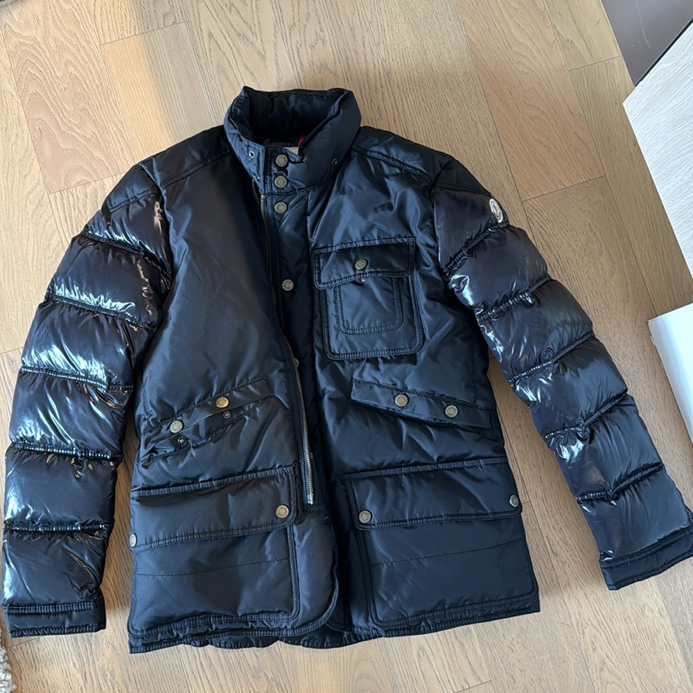 MONCLER Vintage Maya Short Down Coat in BLACK